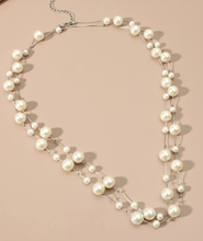 Load image into Gallery viewer, Ladies Pearl Décor Layered Necklace

